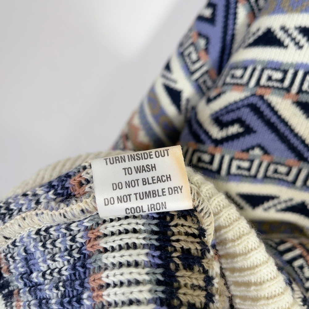 Men's Multicolor Patterned Sweater - Picture 13 of 16